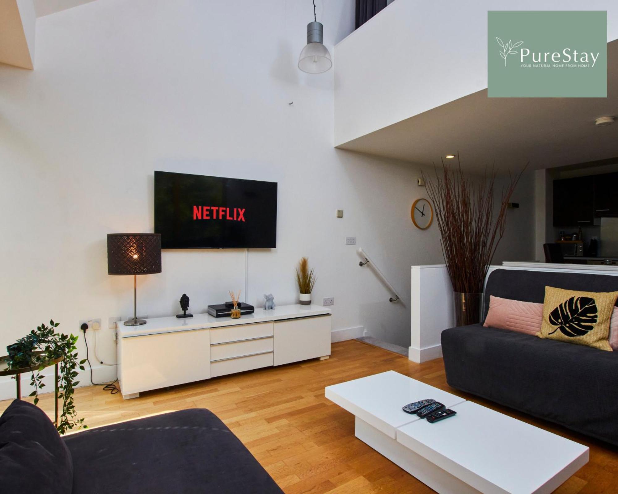 Beautiful Four Bed House By Purestay Short Lets & Serviced Accommodation Coventry With Parking Exterior foto