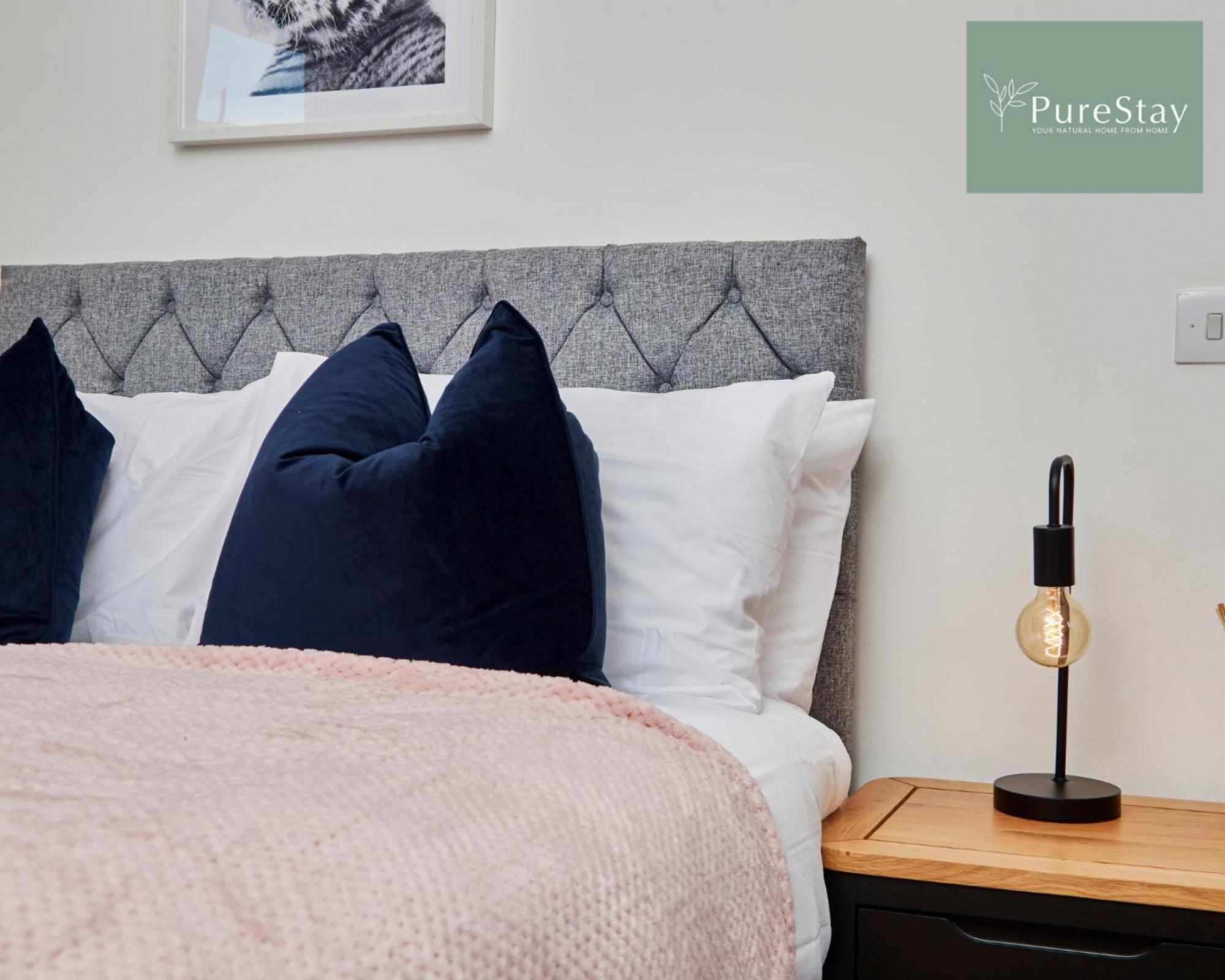 Beautiful Four Bed House By Purestay Short Lets & Serviced Accommodation Coventry With Parking Exterior foto