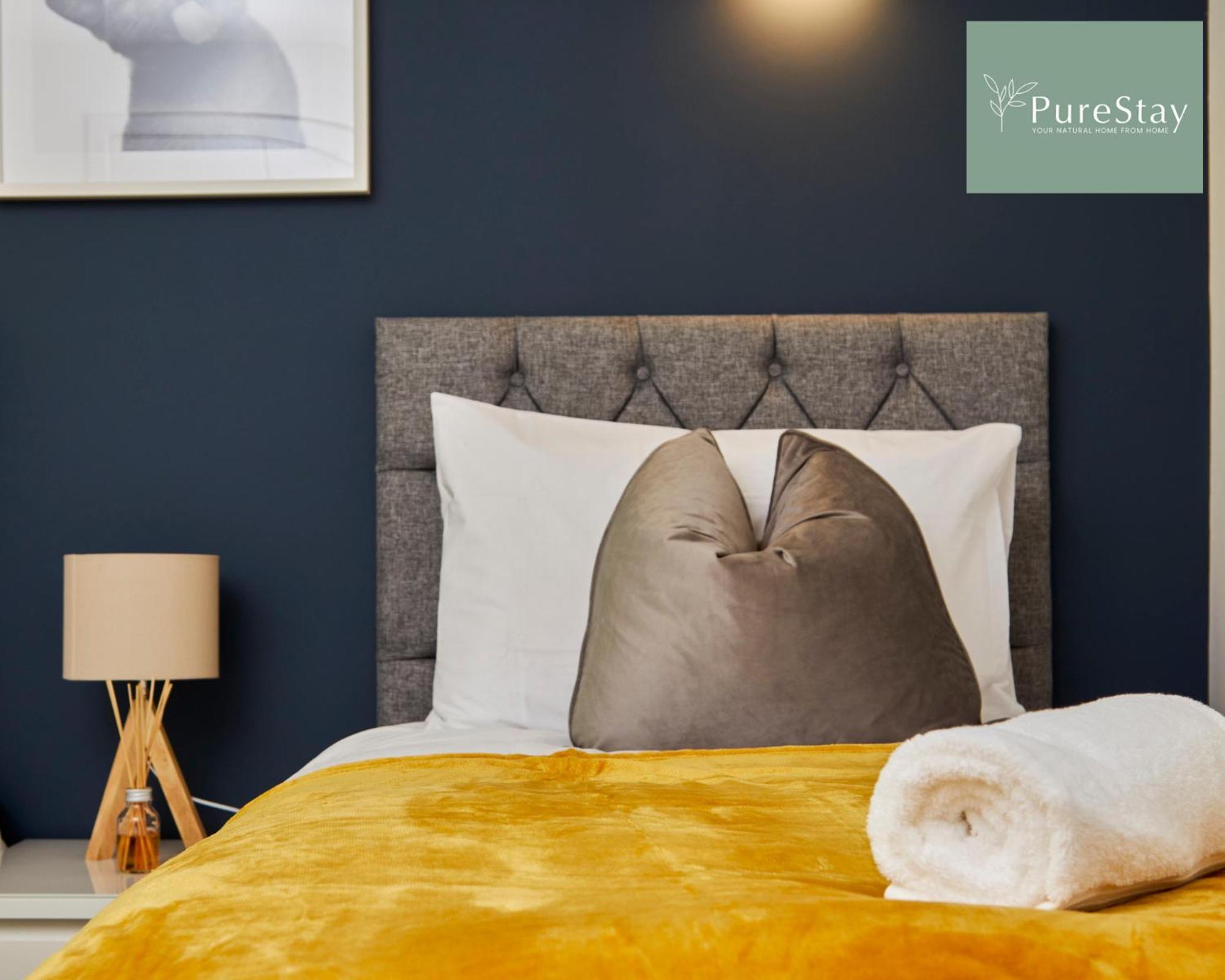 Beautiful Four Bed House By Purestay Short Lets & Serviced Accommodation Coventry With Parking Exterior foto