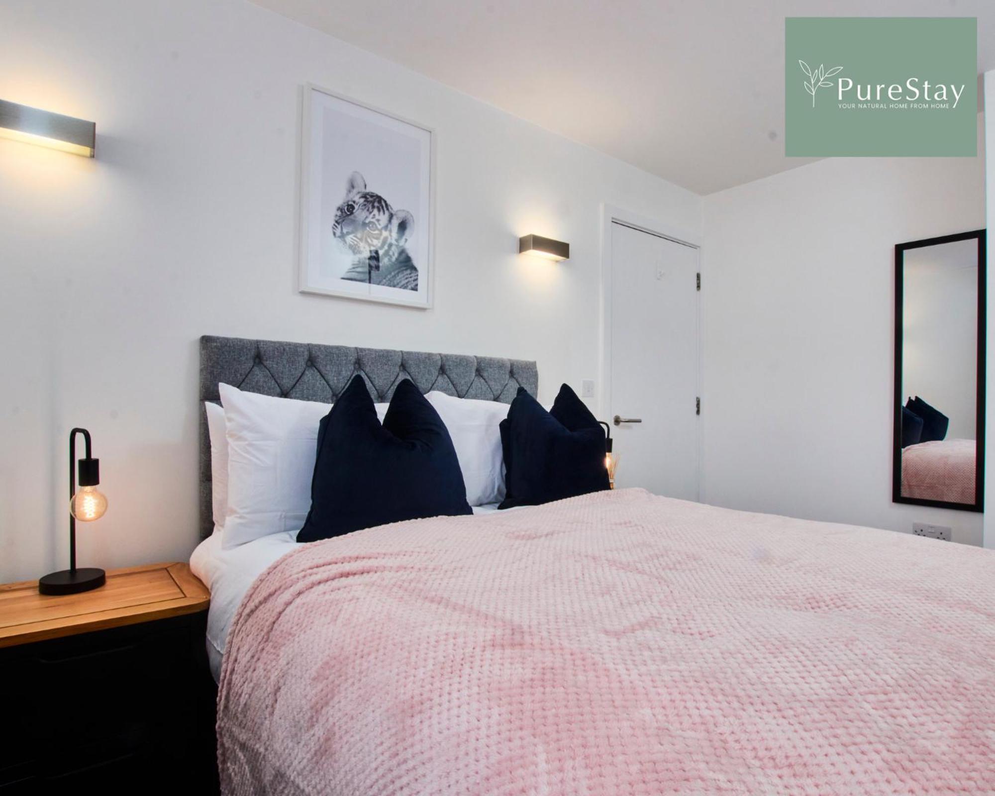 Beautiful Four Bed House By Purestay Short Lets & Serviced Accommodation Coventry With Parking Exterior foto