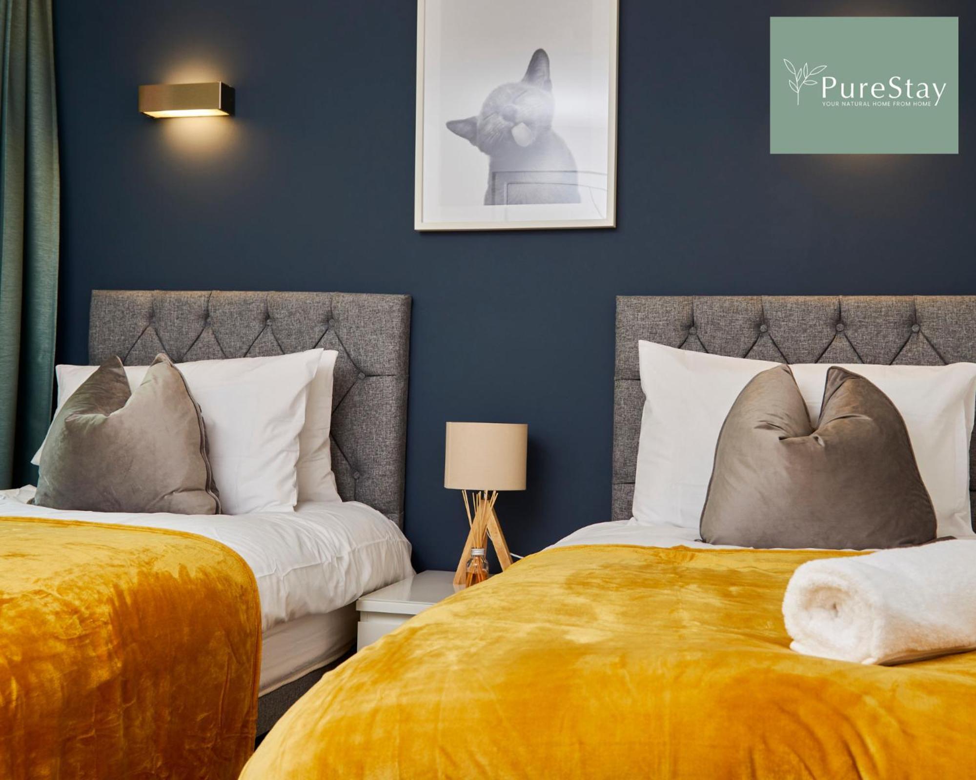 Beautiful Four Bed House By Purestay Short Lets & Serviced Accommodation Coventry With Parking Exterior foto